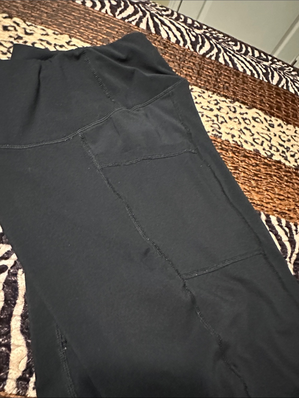 Black High-Waist Active Leggings - Picture 4 of 7